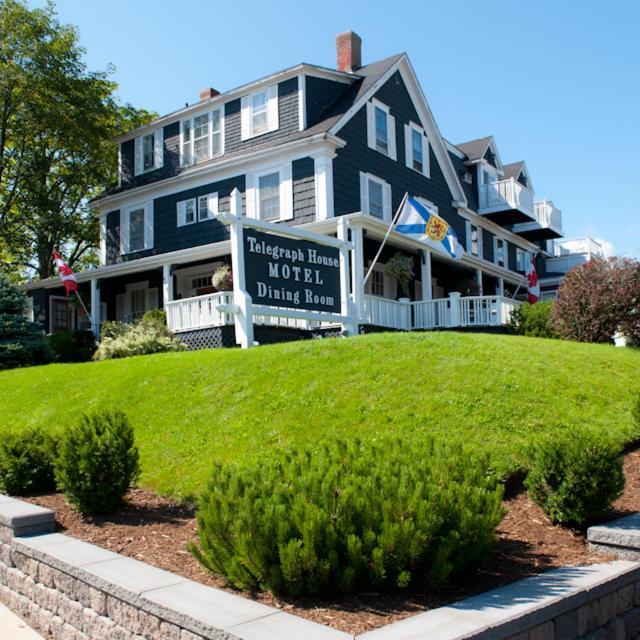 Telegraph House Motel Baddeck Inlet Eksteriør bilde