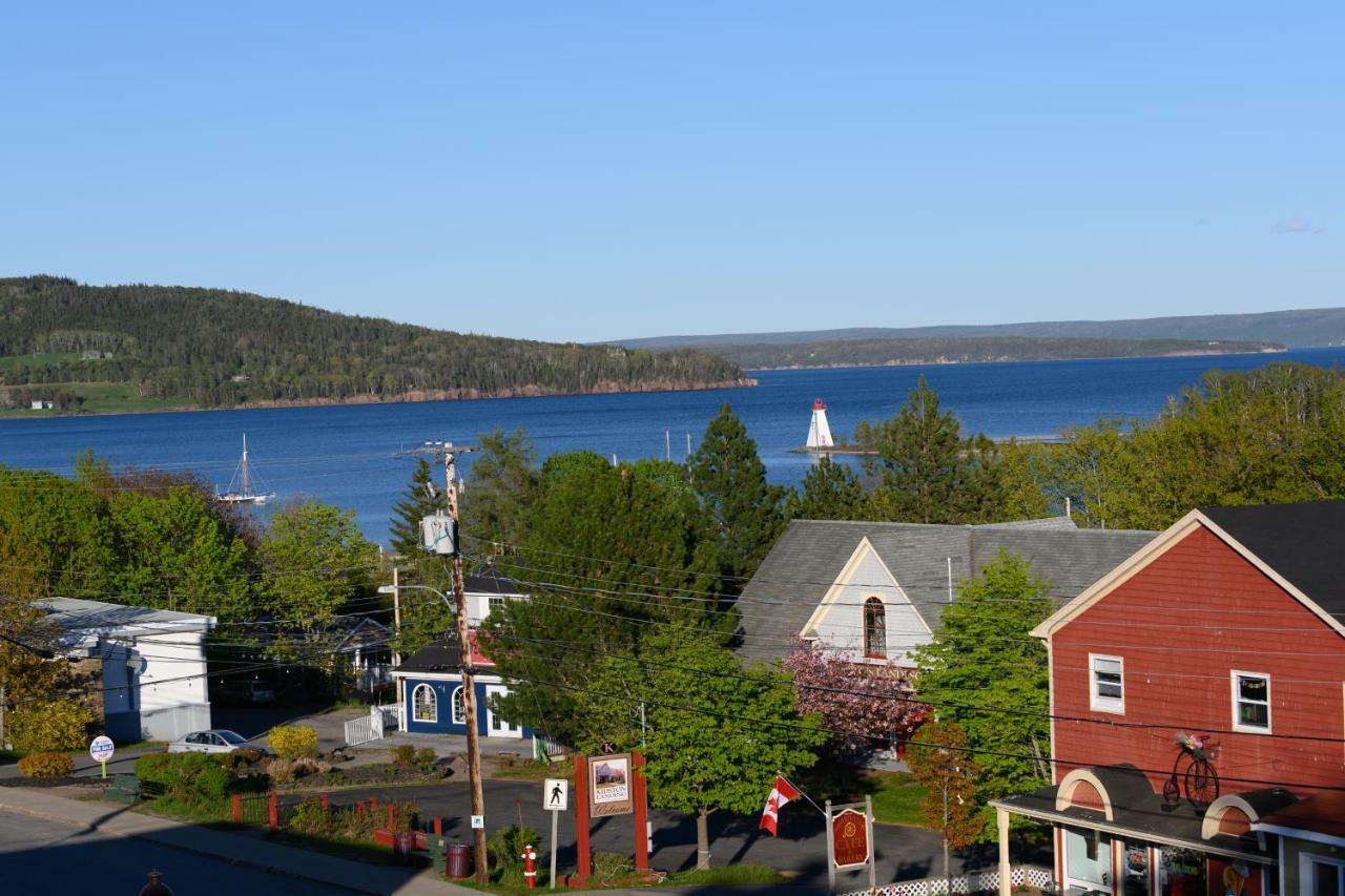 Telegraph House Motel Baddeck Inlet Eksteriør bilde